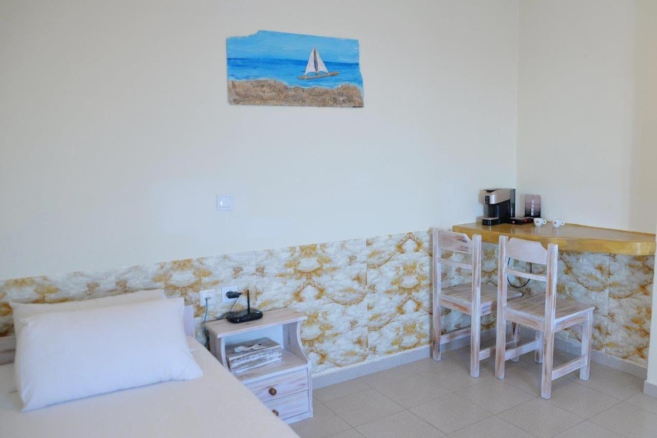 Peaceful Bay Hotel Mégas Yialós-Nítes Kültér fotó